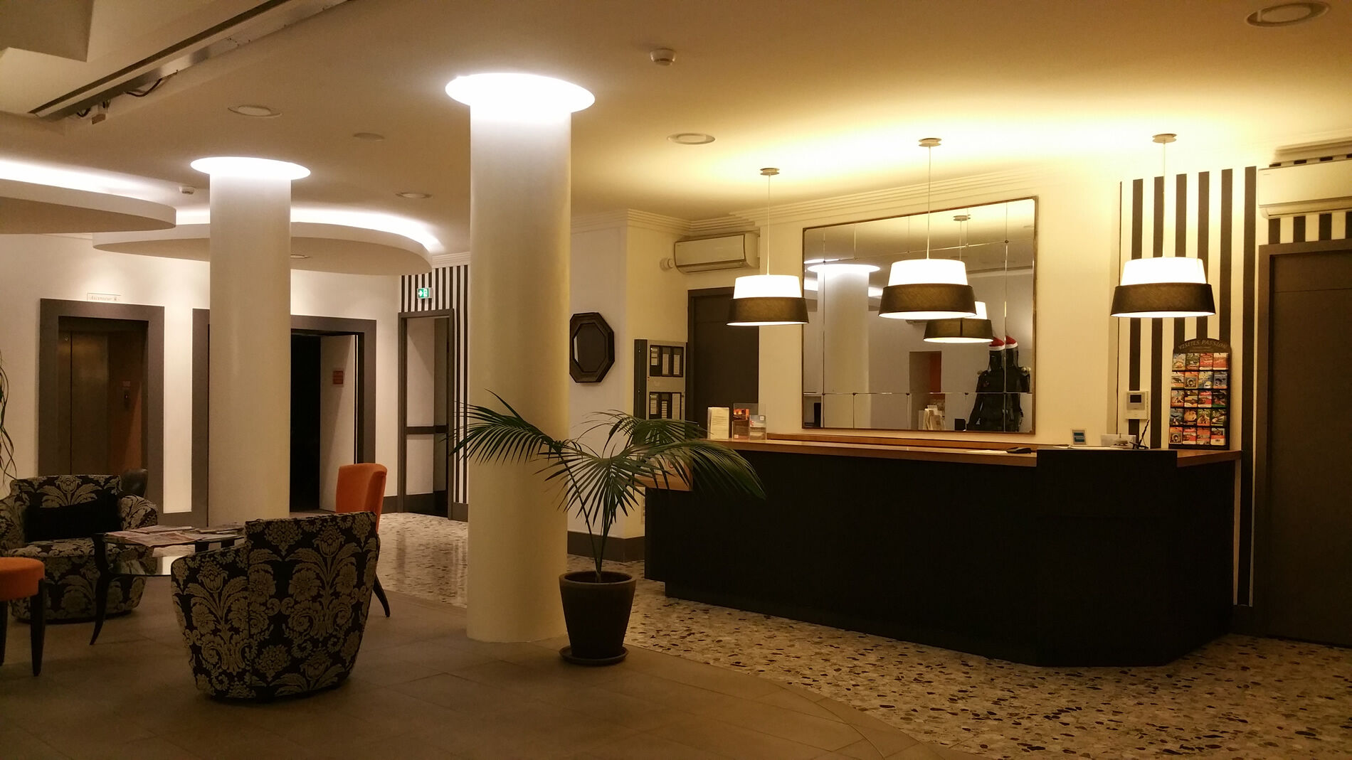 Hotel Raymond 4 Toulouse Exterior foto